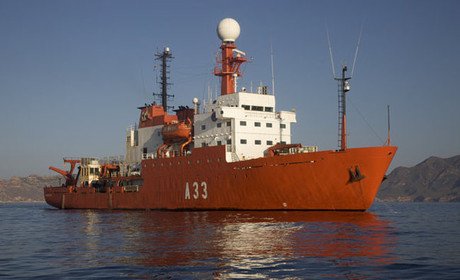 L'Hesprides s l'nic vaixell d'Investigaci Oceanogrfica espanyol dissenyat per a la investigaci multidisciplinria&#160;a tots els mars i oceans del planeta, fins i tot per les Zones rtiques i Antrtiques.&#160;
