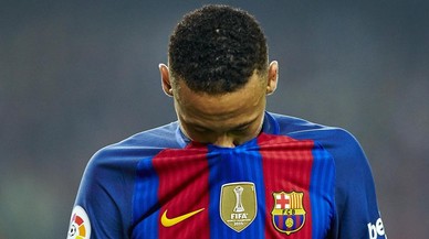 Neymar se lamenta de una ocasión perdida en el partido frente al Granada en el Camp Nou.