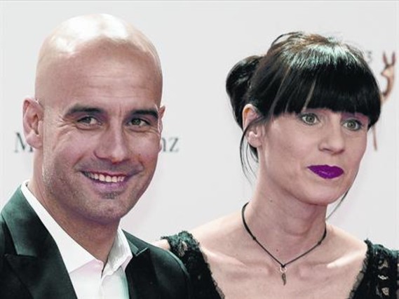 Pep Guardiola i Cristina Serra, a l&#39;alfombra vermella dels premis Bambi, a Berlín, el novembre del 2013. - pep-guardiola-cristina-serra-lalfombra-vermella-dels-premis-bambi-berlin-novembre-del-2013-1401402140920