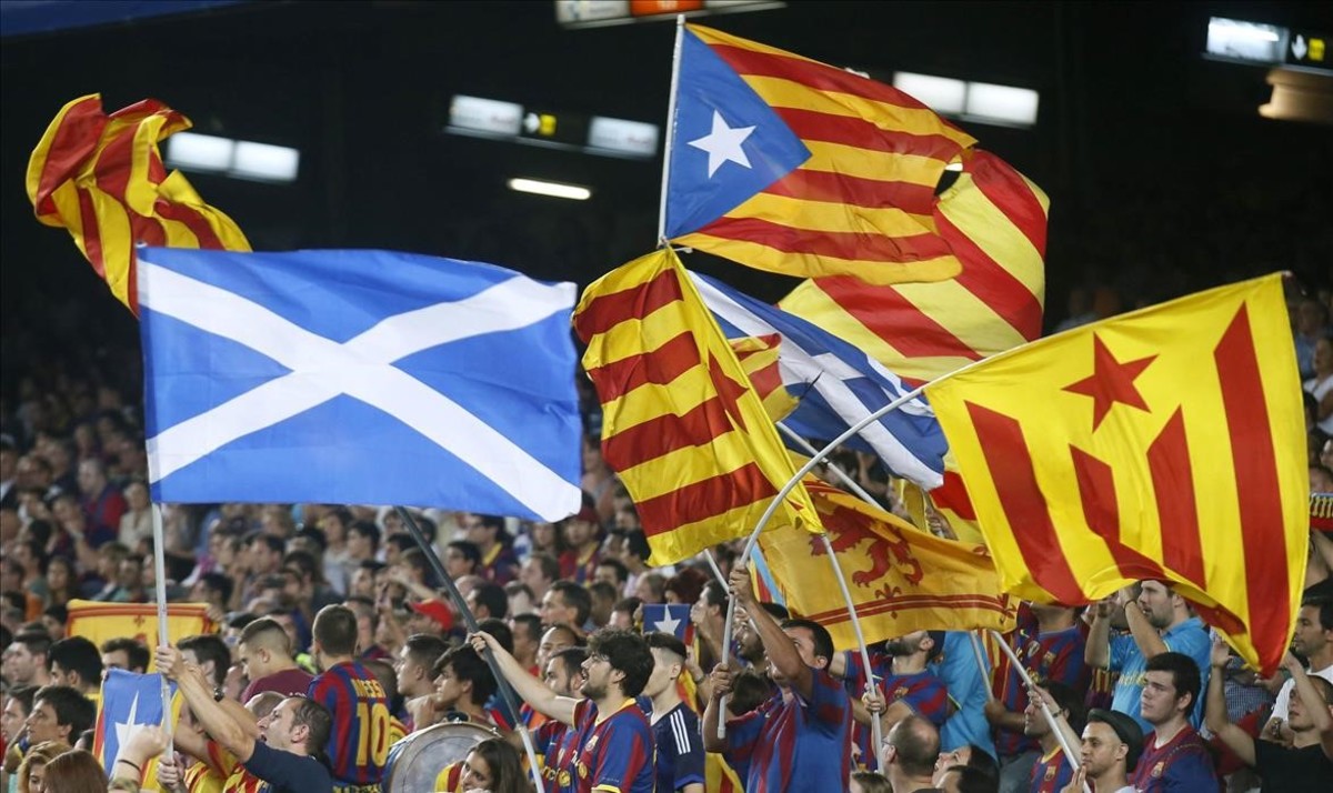 L'ANC i Òmnium repartiran banderes d'Escòcia per a la final de la Copa del Rei