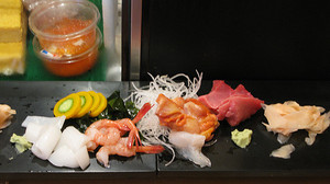 Algunos de los ingredienrtes utilizados por el cocinero en un restaurante de Mito