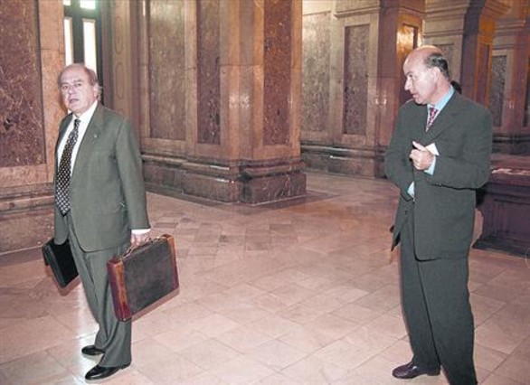 Sense 'feeling' 8 Jordi Pujol i Josep Antoni Duran Lleida, a l'acabar un ple del Parlament, el març del 2001.