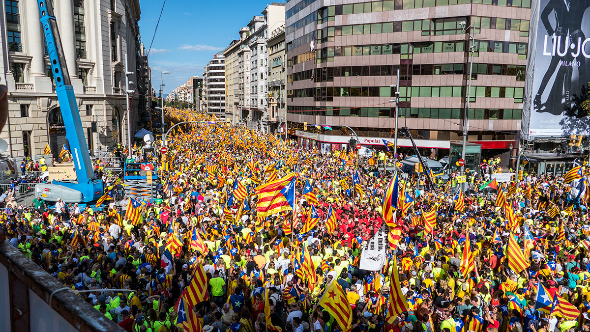 Resultado de imagen de Gran Manifestacion en Cataluña Octubre 2017