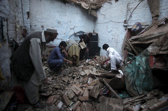 Terremoto de 7,5 grados en la escala de Richter en Afganistán