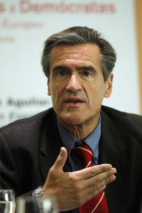 <b>Juan Fernando López</b> Aguilar, líder de los socialistas españoles en la <b>...</b> - juan-fernando-lopez-aguilar-lider-los-socialistas-espanoles-eurocamara-1368979164404