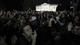 Ciudadanos norteamericanos celebran frente a la Casa Blanca, en Washington, el anuncio del presidente Obama de la muerte de Osama bin Laden.