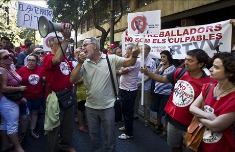 Protesta de los trabajadores contra el ERE en Canal 9, en julio del 2012.  