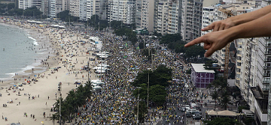 Millones de brasileos salen a la calle para exigir el fin de la corrupcin