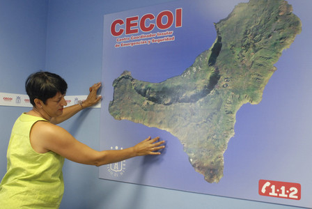 La consellera de Seguretat i Emergències del Cabildo d'El Hierro, María del Carmen Padrón, explica els sismes registrats a l'illa en els últims dies.