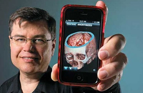 El doctor Ross Mittchel, creador de l'aplicació per diagnosticar vessaments cerebrals.