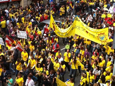 Participants en la manifestació contra les retallades en l'ensenyament.