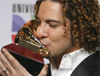 Decimotercera edición de los premios de la música latina más importantes de EEUU. Este año han tenido dos vencedores españoles claros: David Bisbal y Paco de Lucía.