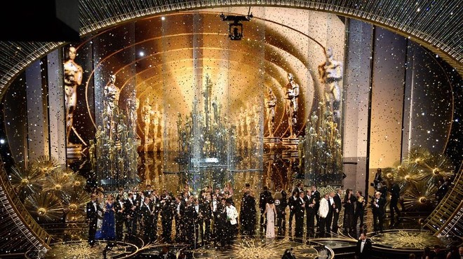 Foto de grupo de los ganadores de los Oscar 2016