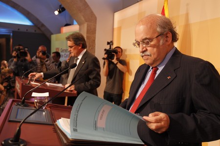 El president Artur Mas i el conseller Andreu Mas-Colell (en primer terme), durant la roda de premsa.