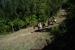 Camino de acceso a la comunidad rural de Lavial
