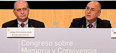 Fernández Díaz y Roberto Ares. EFE