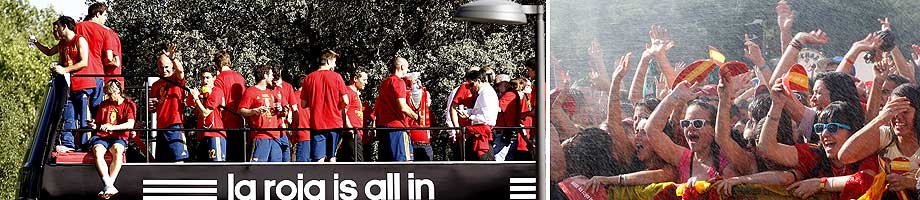Los jugadores de 'la Roja' en el autobs, por el centro de Madrid . A la derecha, seguidores aclaman a los campeones. EFE / REUTERS
