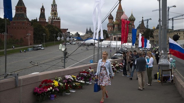 Resultado de imagen para Boris Nemtsov flores