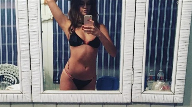 Selena Gómez exhibe curvas en Instagram