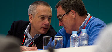 Pere Navarro y Àngel Ros, en una reunión del PSC. ALBERT BERTRAN