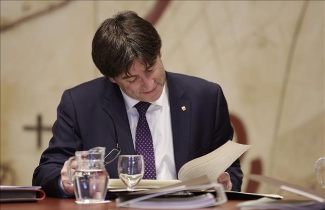 Puigdemont manté el calendari: "En 16 mesos començarem a actuar com a Estat independent"