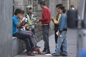 Resultado de imagen de niños marroquíes en las calles de Tanger