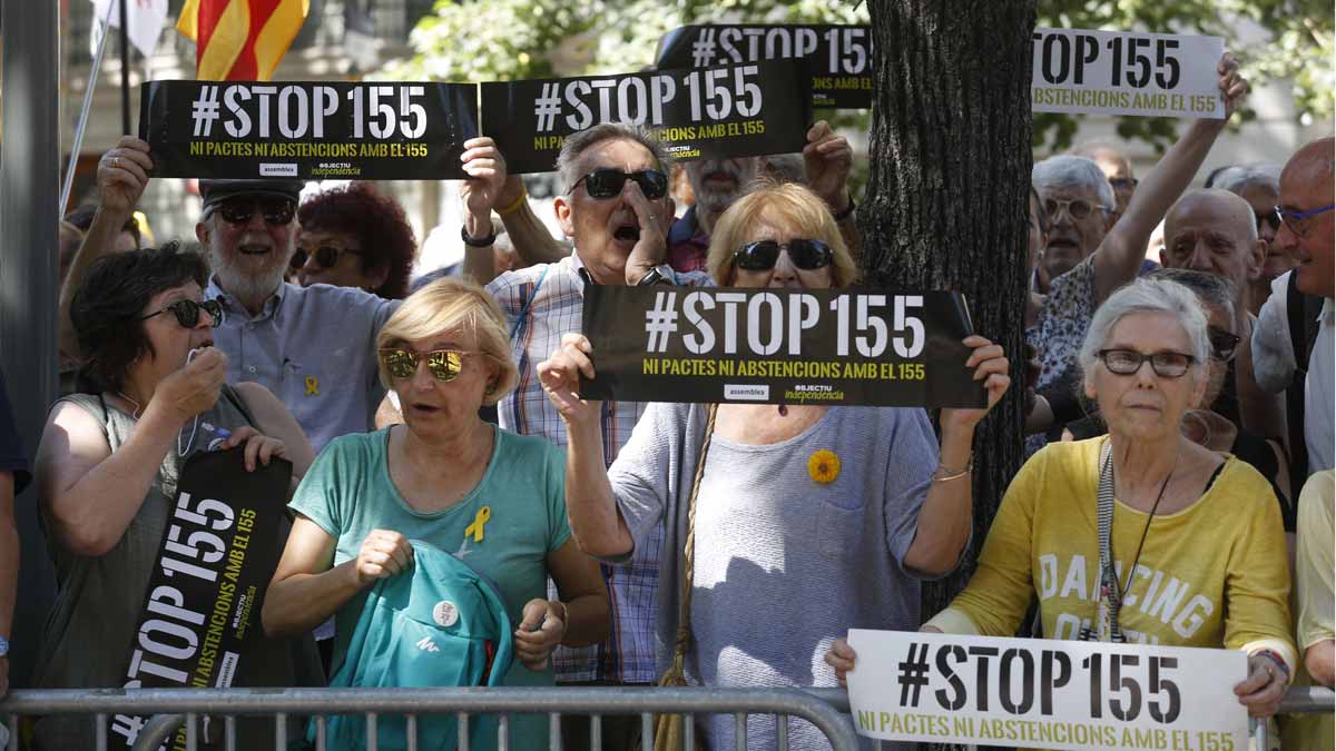 protesta-ante-diputacio-barcelona-por-pacto-entre-jxcat-psc-1562838335561.jpg