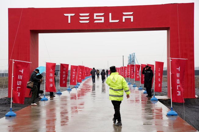 1556154930981 - Tesla ya entrega sus coches fabricados en China