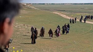 Combatientes del Estado Islámico y sus familias abandonan el feudo de Baghouz.