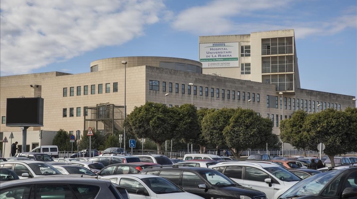 Instalaciones del Hospital Universitario de La Ribera, en la localidad valenciana de Alzira.