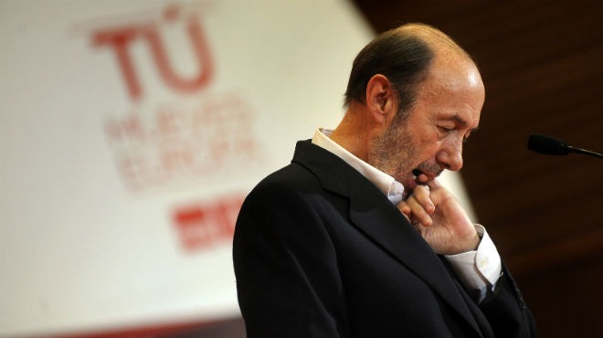 El PSOE convoca un congrs extraordinari que organitzar les primries, a les quals Rubalcaba no es presentar.