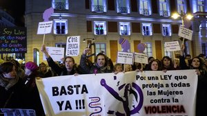Protesta en la Puerta del Sol de Madrid contra la violencia machista