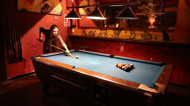 Cómo jugar billar americano (pool) en un bar o en una taberna