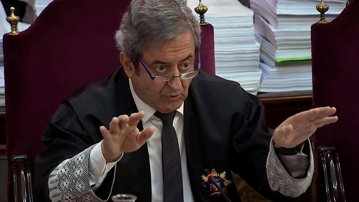 La Fiscalía acusa a los lideres independentistas de intentar liquidar la Constitución. En la foto, el fiscal Javier Zaragoza.