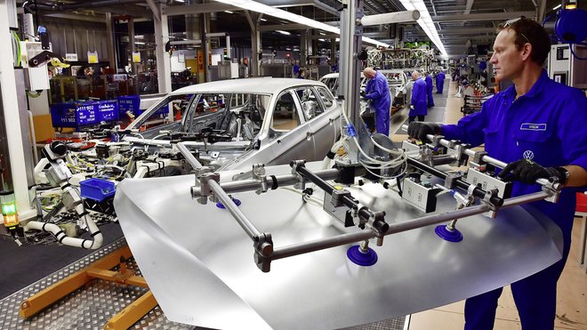 1552216343594 - Los fabricantes europeos de automóviles alertan de un impacto sobre 14 millones de empleos