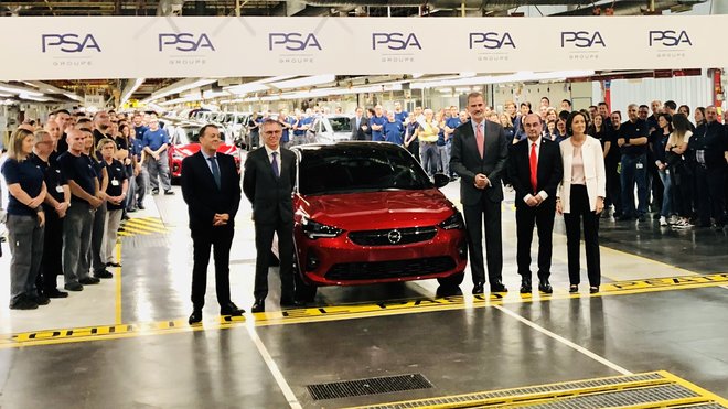 1570446563645 - El Rey inaugura la producción del Opel Corsa en Zaragoza