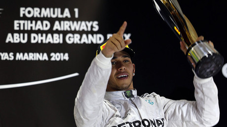Lewis Hamilton, feliz tras ganar el GP de Abu Dabi y conquistar el Mundial de F-1 por segunda vez