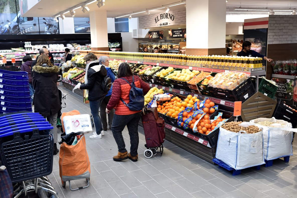 Tienda Aldi en la calle de Ramon Albó de Barcelona.