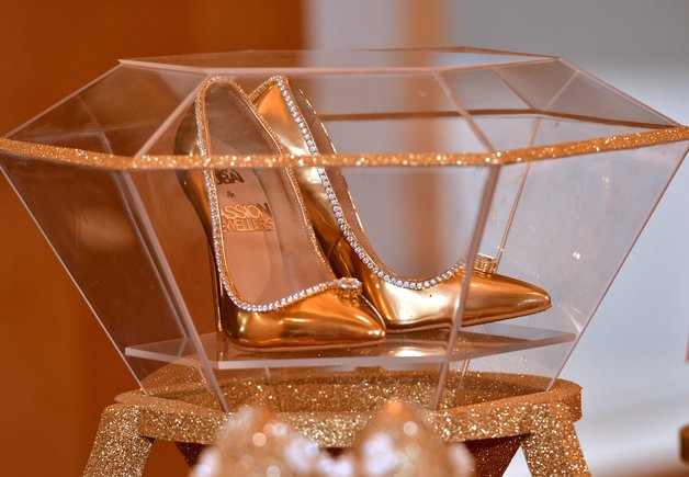 Para un día de viaje domesticar casete Dubai presenta los zapatos más caros del mundo: 15 millones de euros