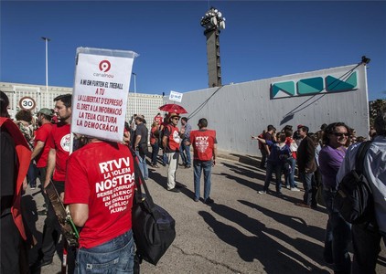 Protesta contra el cierre de RTVV tras la sentencia que anulaba el ERE.