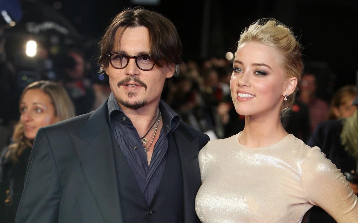 Johnny Depp solicita aplazar su juicio contra Amber Heard
