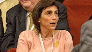 Carola Miró, en la tribuna de invitados del Parlament.
