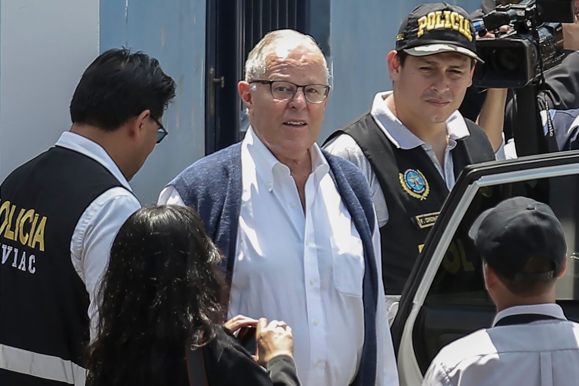 Pedro Pablo Kuczynski es detenido acusado de lavado de dinero.