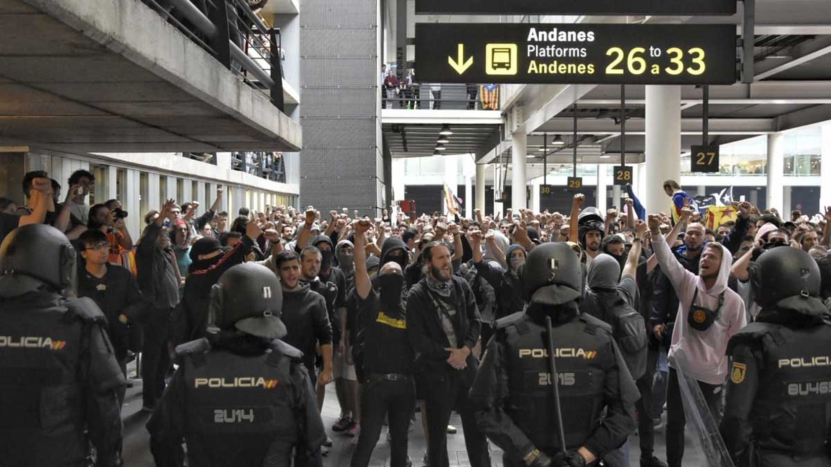 Image result for aeropuerto barcelona