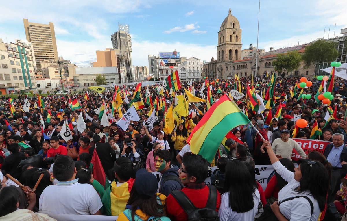 Ciudadanos protestan en Bolivia contra la reelección de Evo Morales