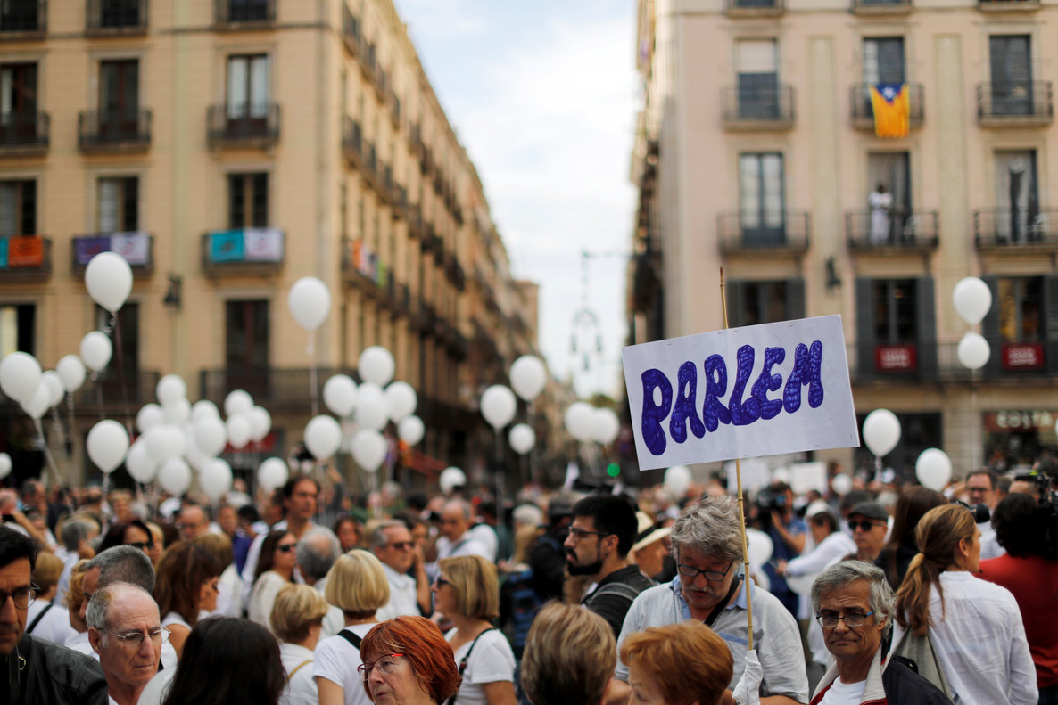INDEPENDENCIA DE CATALUNYA. Concentración en Barcelona a favor del diálogo