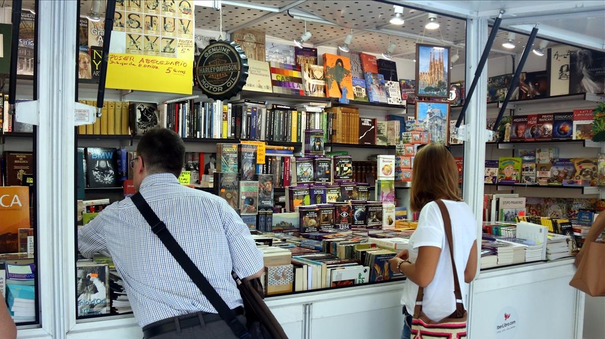 La cita con el libro antiguo y de ocasión vuelve al paseo ...