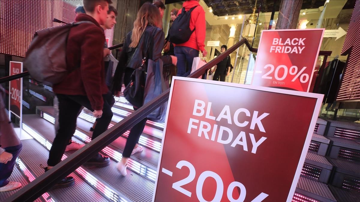 Visitas a tiendas aumentaron 65% durante el #BlackFriday