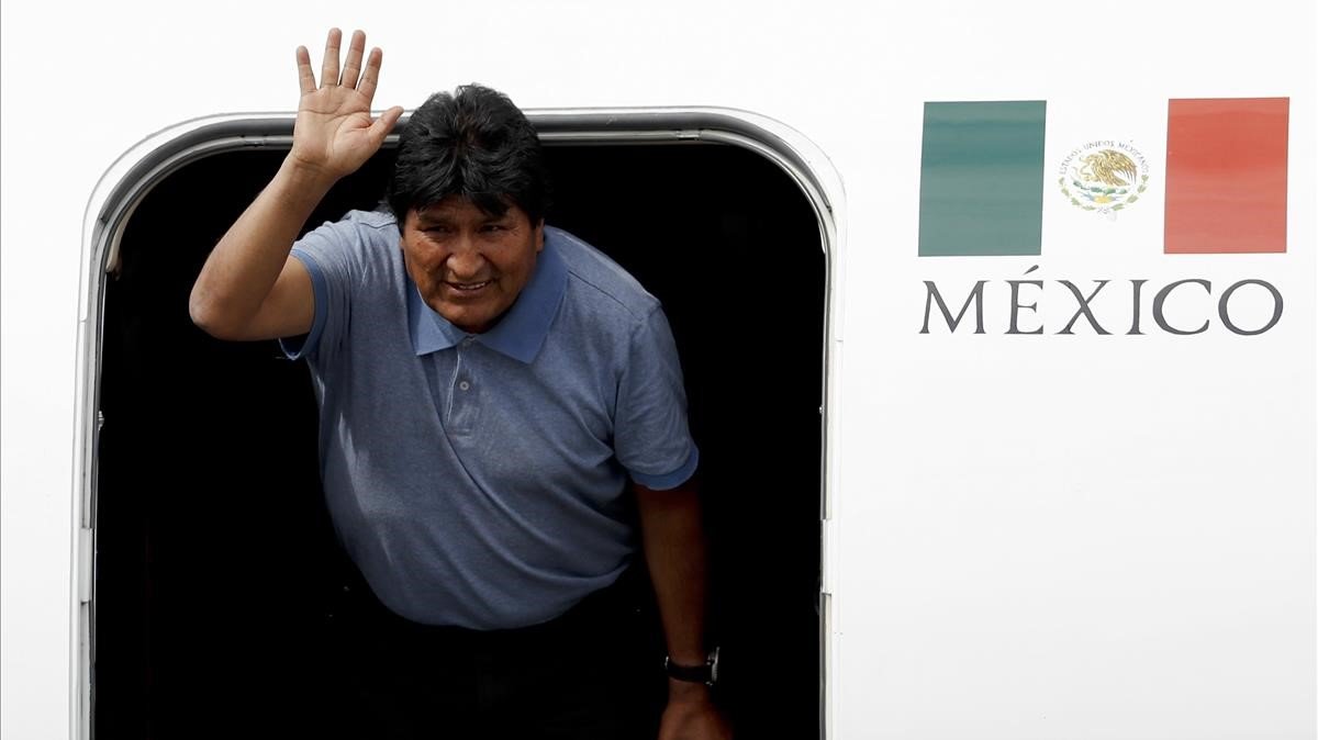 El dimitido presidente de Bolivia, Evo Morales, a su llegada a México este martes.